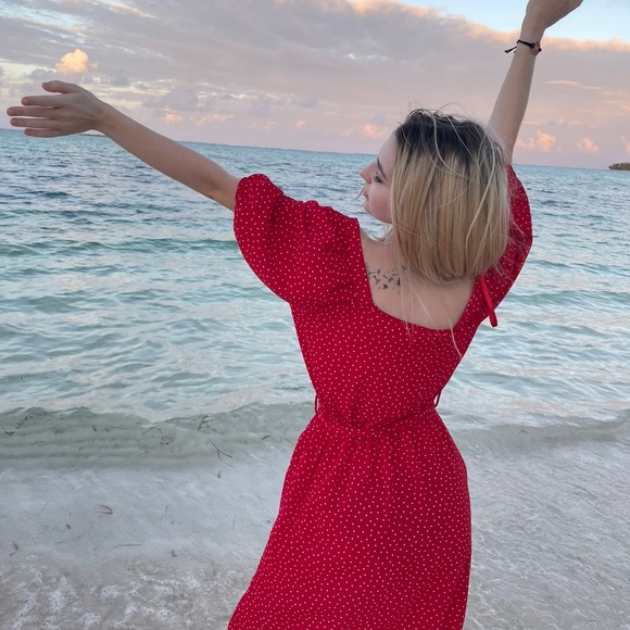 Red dress, worn once - Picture 3 of 3